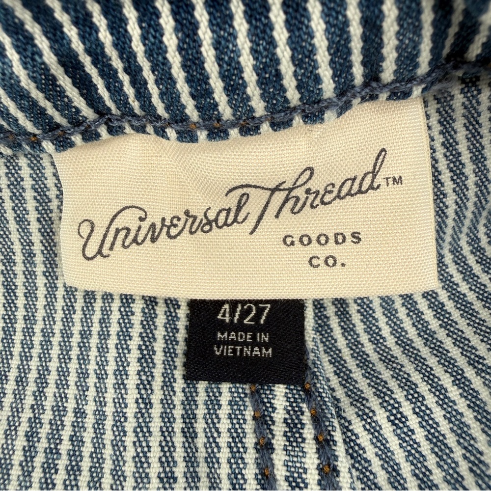 Universal Thread Blue White Striped Wide Leg Crop Jeans Size 4 (27) Women’s - Picture 2 of 6